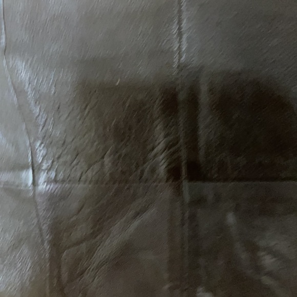 Black 7 X 11 Leather Fanny Pak -Zip Closure- with 2 side zipper pockets - Picture 4 of 7